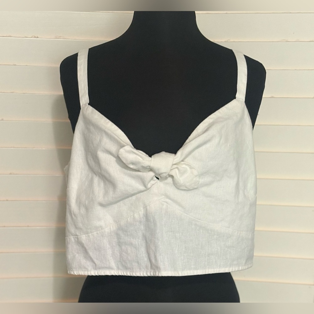 Universal Thread Knotted Crop Top NWT